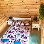 Zakatek Na Mazurach I Kalinowo, Romoty *