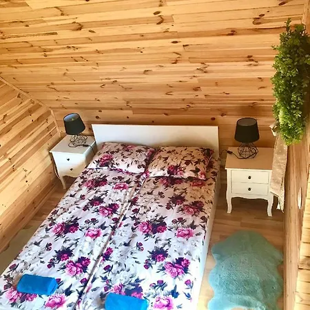 Zakatek Na Mazurach I Kalinowo, Romoty *