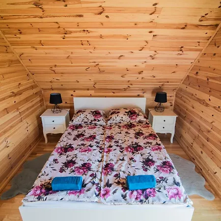 Zakatek Na Mazurach I Kalinowo, Romoty 度假居